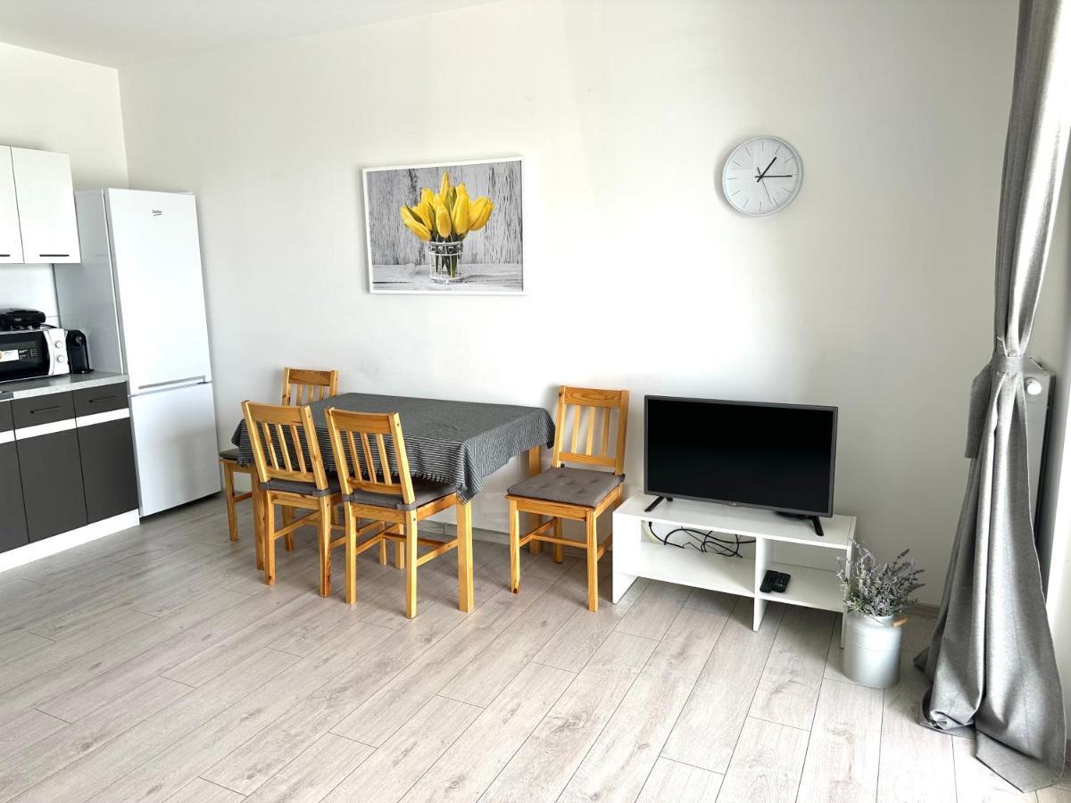 Sdh 1 Radzymin Comfortable Apartment Near Warsaw Екстер'єр фото