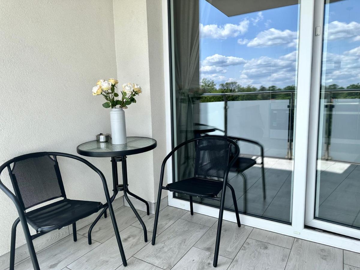 Sdh 1 Radzymin Comfortable Apartment Near Warsaw Екстер'єр фото
